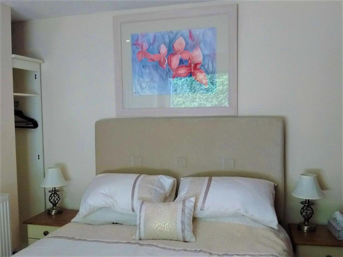 Sunny Patch Bed & Breakfast Stroud  Exterior photo