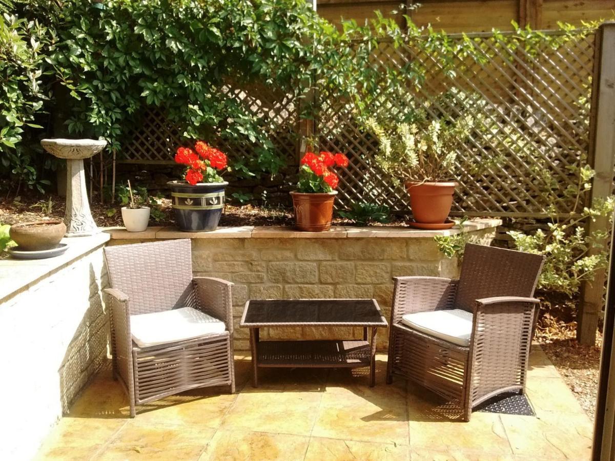 Sunny Patch Bed & Breakfast Stroud  Exterior photo